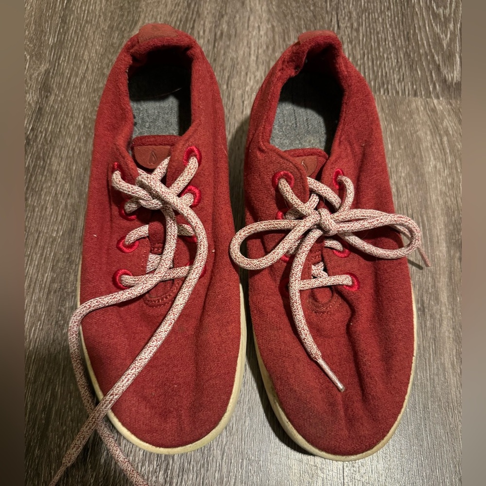 Allbirds Classic Wool Runner Size 8 Dark Red